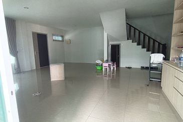 Double Storey Semi Detached For Sale Located at Uni Central, Samarahan