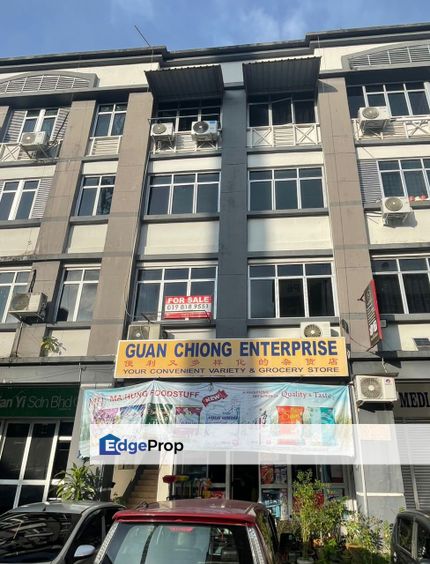  First floor apartment at Chonglin Park Jalan Tabuan Renovated, Sarawak, Kuching