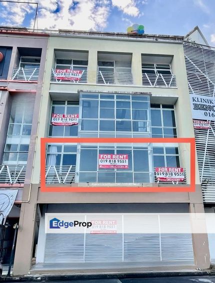 Facing main road First Floor S3 Curve Jalan Simpang Tiga , Sarawak, Kuching