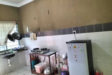 Single Storey Terrace Intermediate House For Sale! Located at Desa Ilmu, Samarahan
