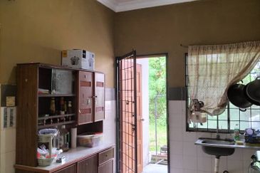 Single Storey Terrace Intermediate House For Sale! Located at Desa Ilmu, Samarahan