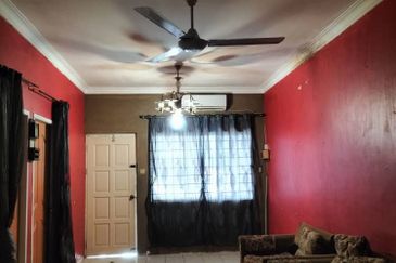 Single Storey Terrace Intermediate House For Sale! Located at Desa Ilmu, Samarahan