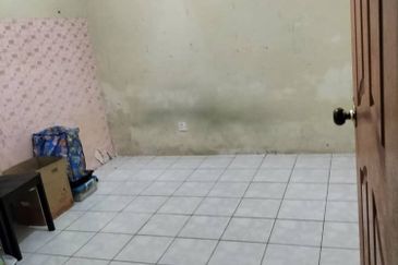 Single Storey Terrace Intermediate House For Sale! Located at Desa Ilmu, Samarahan
