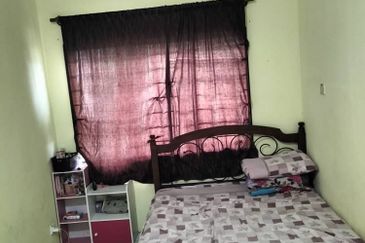 Single Storey Terrace Intermediate House For Sale! Located at Desa Ilmu, Samarahan