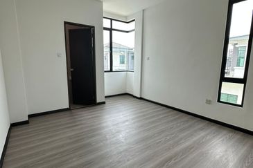 Brand New Double Storey Terrace Corner House For Sale! Located at City Garden, Samarahan 