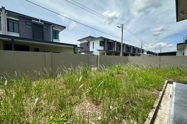Brand New Double Storey Terrace Corner House For Sale! Located at City Garden, Samarahan 