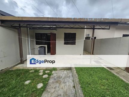 Single Storey Terrace Intermediate House For Rent! Located at Jalan Song Tabuan Heights, Sarawak, Kuching