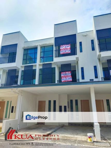Moyan Link Townhouse (Upper Unit) For Rent! Located at Jalan Batu Kawa-Matang, Sarawak, Kuching