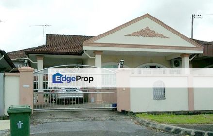 Single Storey Semi Detached House For Sale! Located at Pheonix Garden,  3rd Mile near Sunny Hill, Sarawak, Kuching
