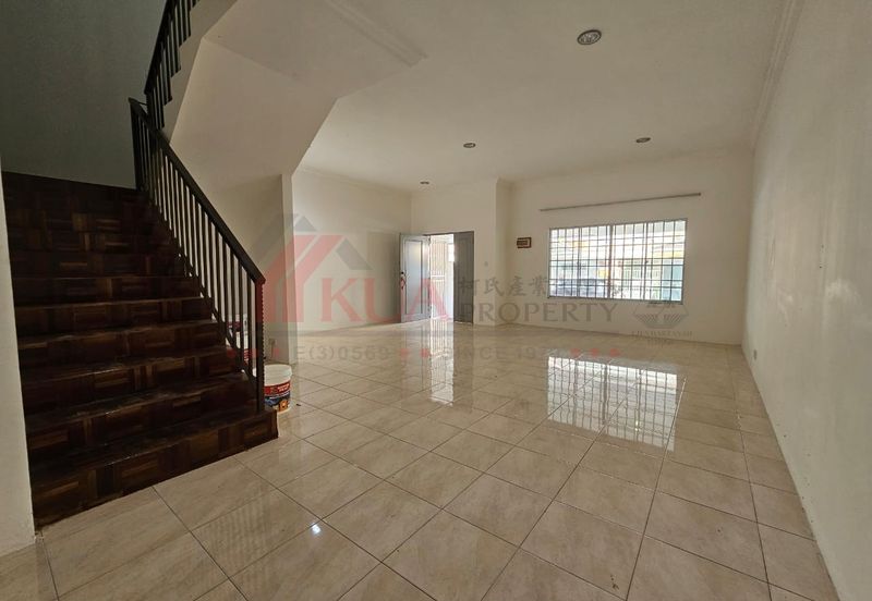 Double storey Terrace intermediate House For Sale!  Located at 10th mile/Padawan