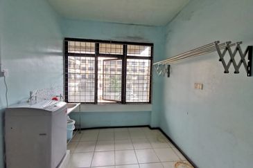 Batu Kawa MJC 1st floor Intermediate shoplot For Sale