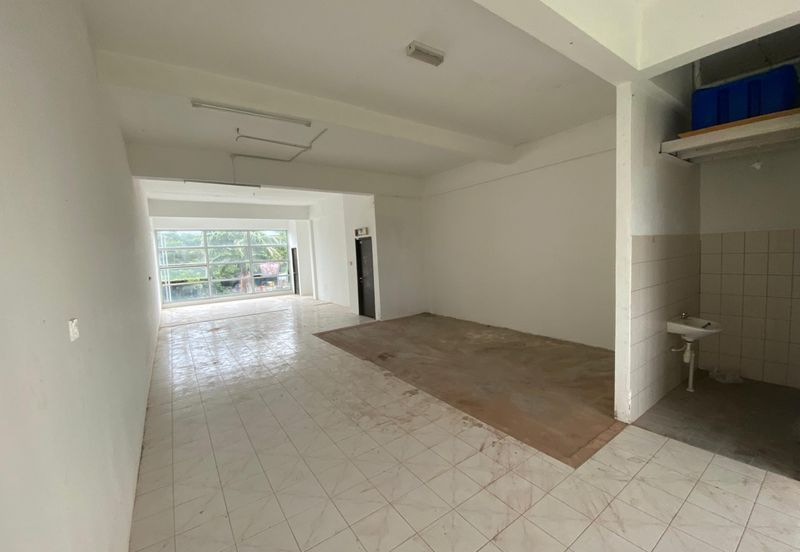 First Floor Intermediate Shoplot For Rent! Located at Kubah Ria