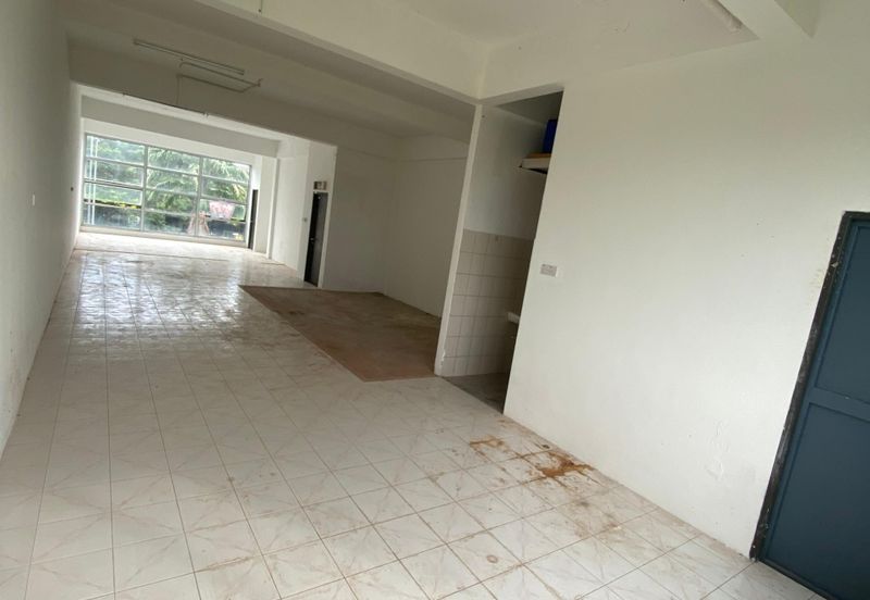 First Floor Intermediate Shoplot For Rent! Located at Kubah Ria