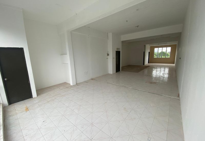 First Floor Intermediate Shoplot For Rent! Located at Kubah Ria