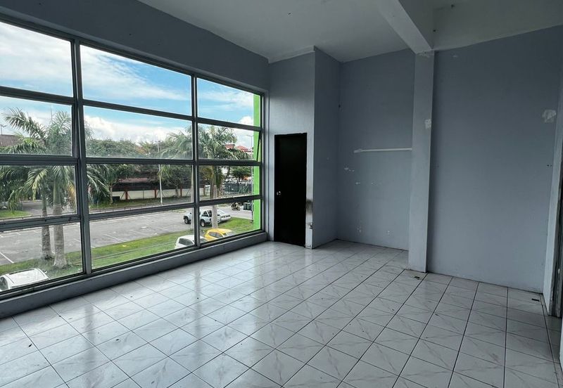 2 Units Triple Storey Intermediate Shoplots For Sale! Located at Kubah Ria