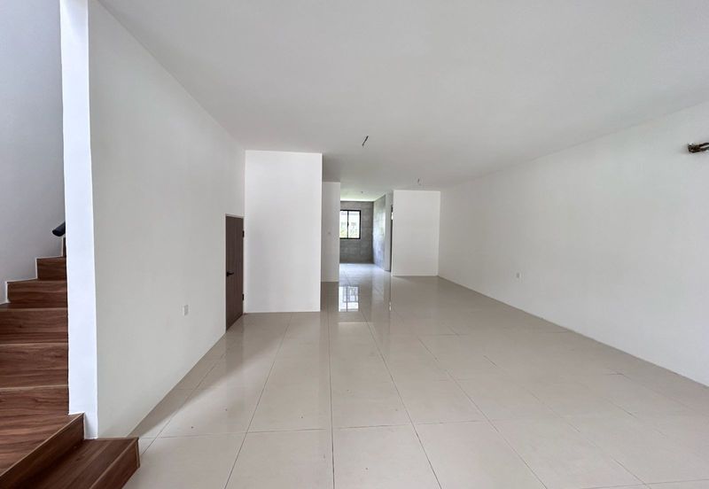 Boxhill 76 Brand New Double Storey Terrace Intermediate House For Sale!  Location: 7th Mile, Jalan Penrissen