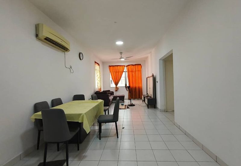 Bintawa Apartment For Rent!