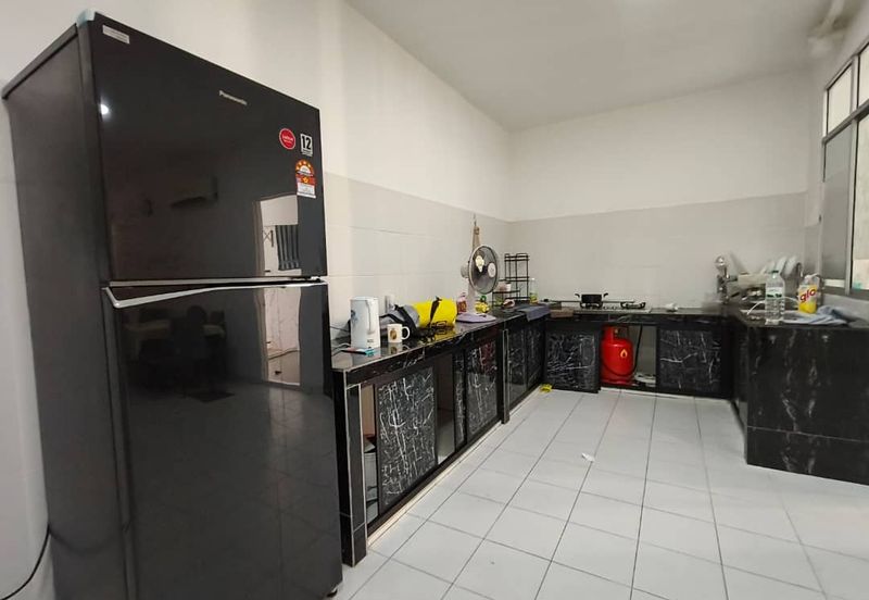 Bintawa Apartment For Rent!