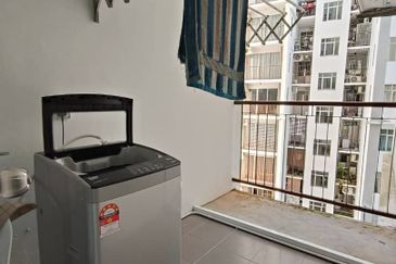 Bintawa Apartment For Rent!