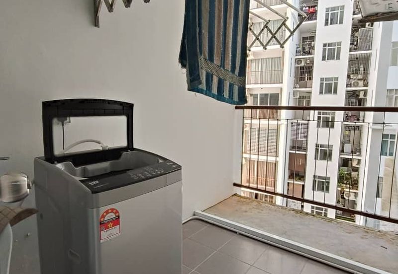 Bintawa Apartment For Rent!