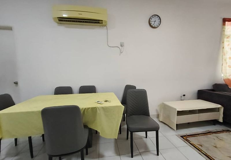 Bintawa Apartment For Rent!