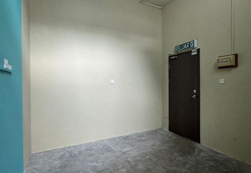 Intermediate shoplot For Sale! at Precinct 88, Jalan song