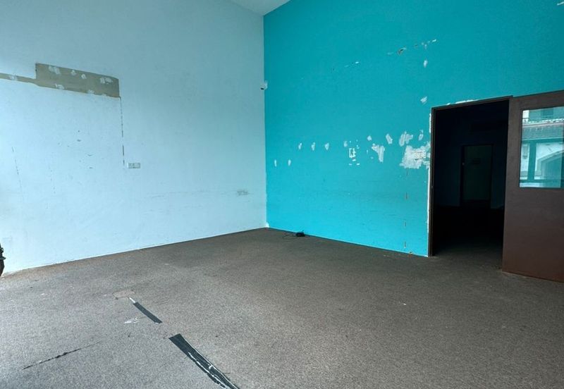 Intermediate shoplot For Sale! at Precinct 88, Jalan song