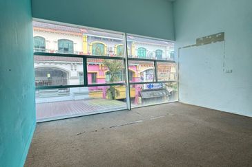 Intermediate shoplot For Sale! at Precinct 88, Jalan song