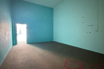 Intermediate shoplot For Sale! at Precinct 88, Jalan song