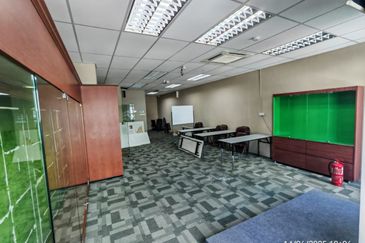 Prime area 1st Floor Office hall For Rent at Song plaza
