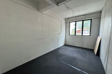 Song Thian Cheok Shoplot FOR RENT next to Eu Yan San