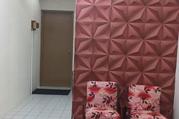 2nd Floor Apartment/Shophouse For Sale! Located at MJC Batu Kawa