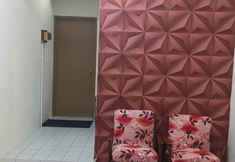 2nd Floor Apartment/Shophouse For Sale! Located at MJC Batu Kawa