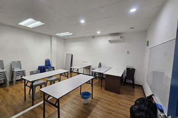 First Floor Intermediate Shoplot/Office For Rent! Located at Jalan Tun Ahmad Zaidi Adruce