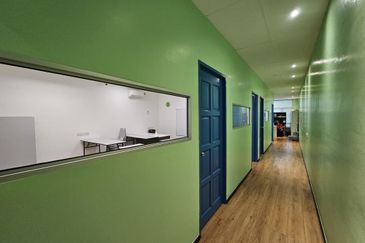 First Floor Intermediate Shoplot/Office For Rent! Located at Jalan Tun Ahmad Zaidi Adruce