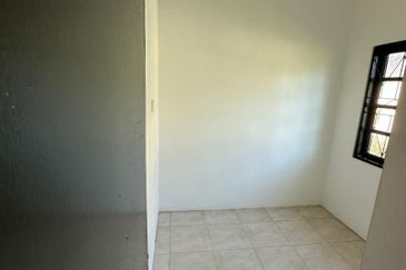 Single Storey Terrace Corner House For Sale Located at Samarindah , Kota Samarahan