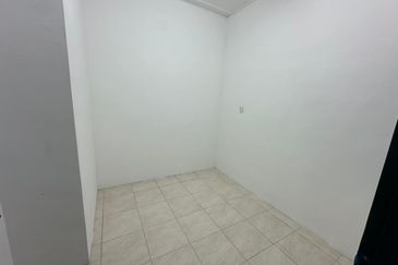 Single Storey Terrace Corner House For Sale Located at Samarindah , Kota Samarahan