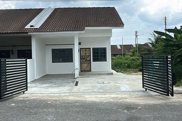 Single Storey Terrace Corner House For Sale Located at Samarindah , Kota Samarahan