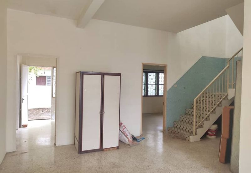 Double Storey Semi Detached House For Sale! Located at Jalan Foochow No.1