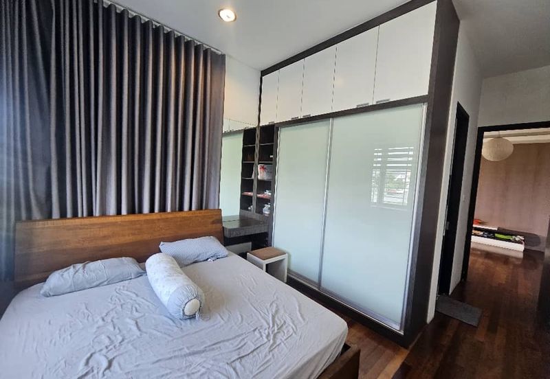 Double Storey Semi-detached For Sale at Arang Road