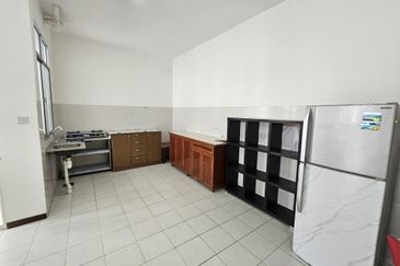 Prima Bintawa Apartment For Rent Located at Bintawa