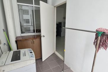 Prima Bintawa Apartment For Rent Located at Bintawa