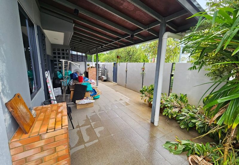 Nova 72 Northbank Double Storey Terrace Corner House For Sale!