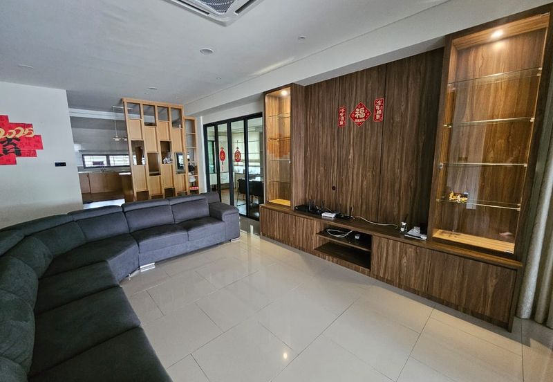 Nova 72 Northbank Double Storey Terrace Corner House For Sale!