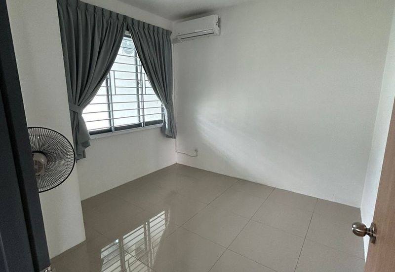 Double Storey Terrace Corner For Rent! Located at Uni Garden, Samarahan 