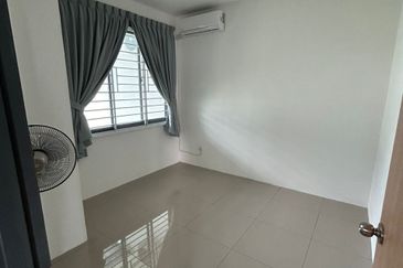 Double Storey Terrace Corner For Rent! Located at Uni Garden, Samarahan 