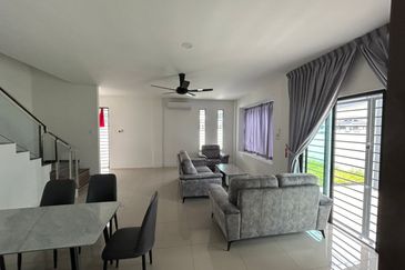 Double Storey Terrace Corner For Rent! Located at Uni Garden, Samarahan 