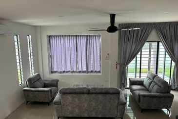 Double Storey Terrace Corner For Rent! Located at Uni Garden, Samarahan 