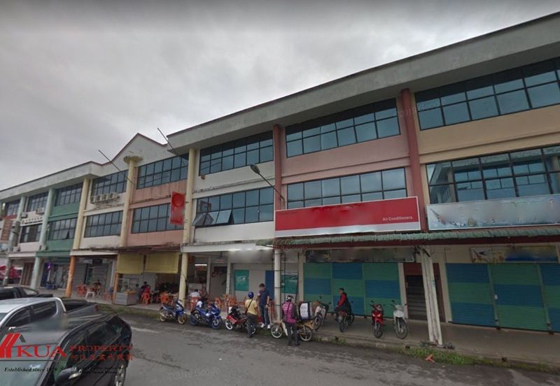 First Floor Corner Shoplot For Rent! Located at Tabuan Laru