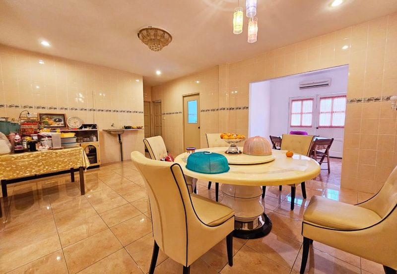 Extra Large Double Storey Intermediate House For Sale!  Located at Matang Avenue, Opposite Metrocity Matang